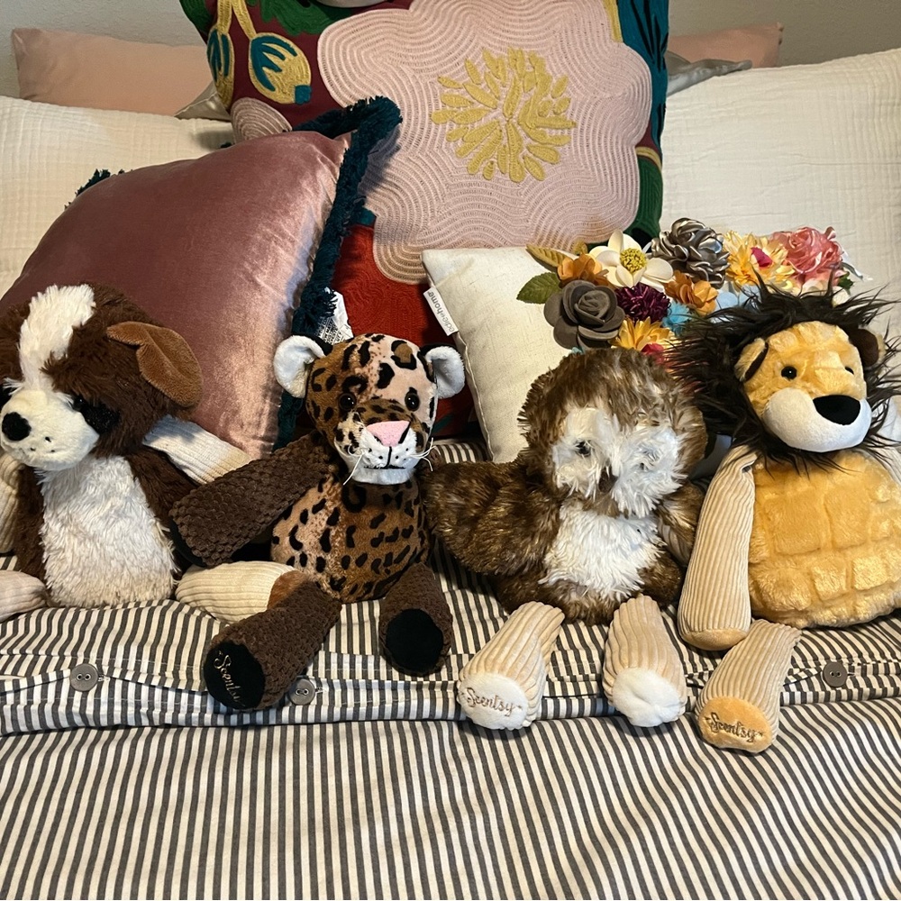 Plush Animal Lot - Dog, Leopard, Owl, Lion - Neutral & Brown Tones